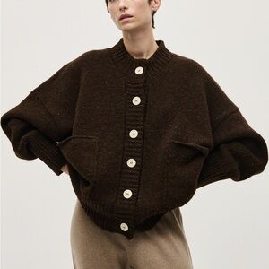 Babaa Cardigan no11, Earth